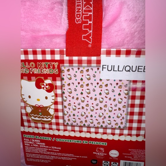 Hello Kitty Pink Christmas Gingerbread Full Queen Blanket NWT 90"x90" SANRIO - Picture 5 of 7
